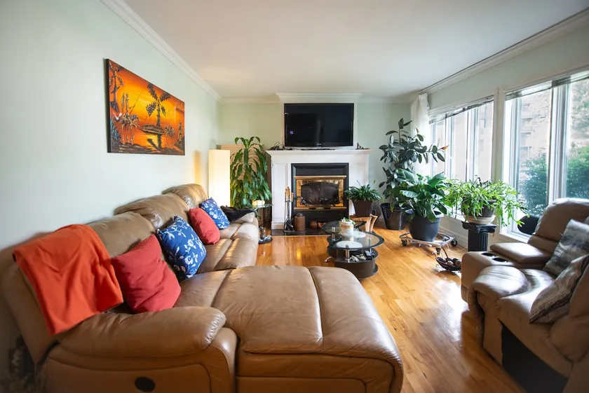 House in the heart of St-Foy | Boul Laurier | Parking - Image 1