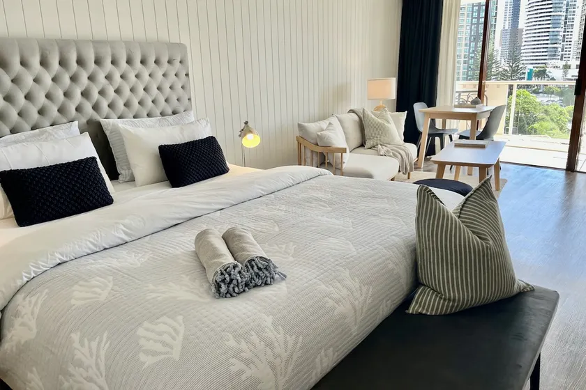 Broadbeach Ideal Location 708 - Image 1