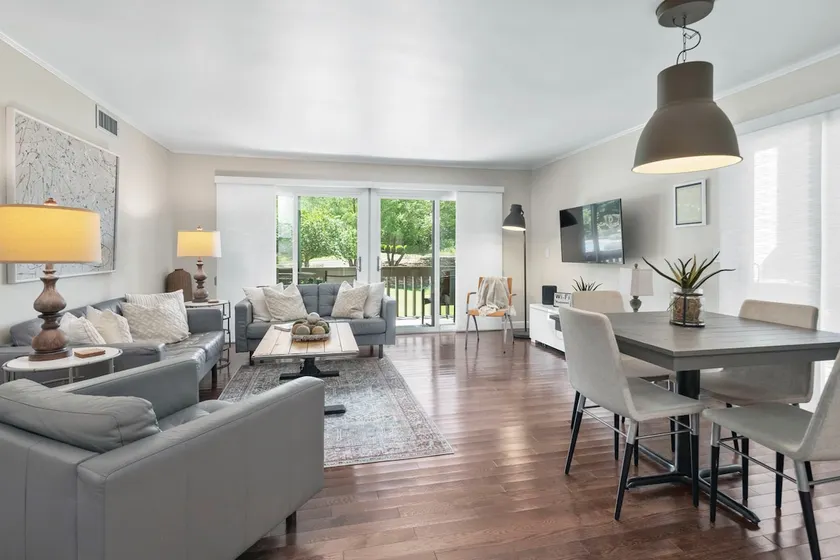 Obefläckade, renoverade, marknivå, 2 sovrum 2 BA, gratis WiFi, kabel, pool. - Image 1