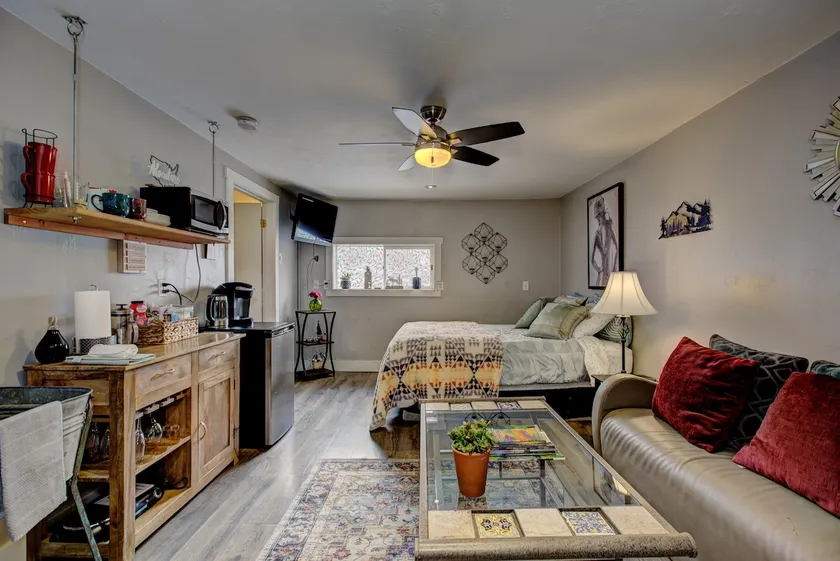 ⭐Missoula studio⭐ Pets | Chill Vibe #WE❤MISSOULA - Image 1