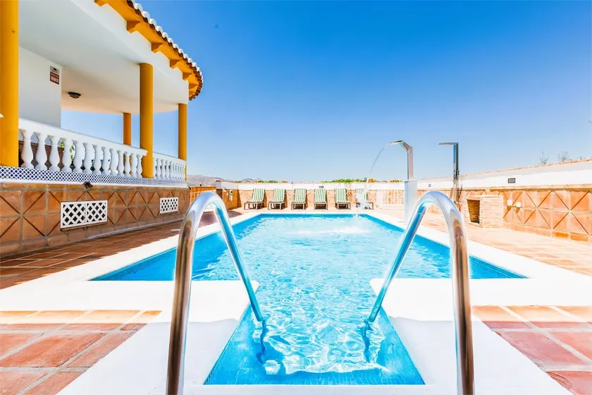 UNIQUE VILLA FOR FAMILY GROUPS AND FRIENDS. - Image 1