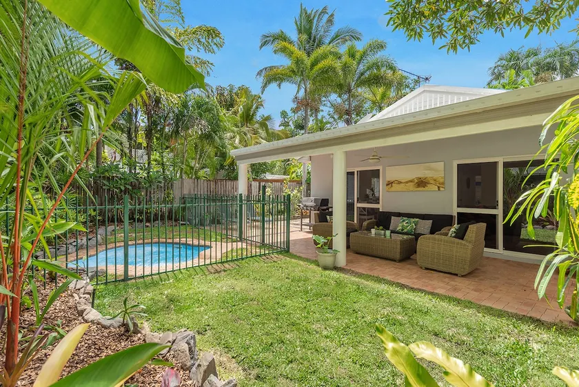 Privacy on Ti Tree Street - Image 1