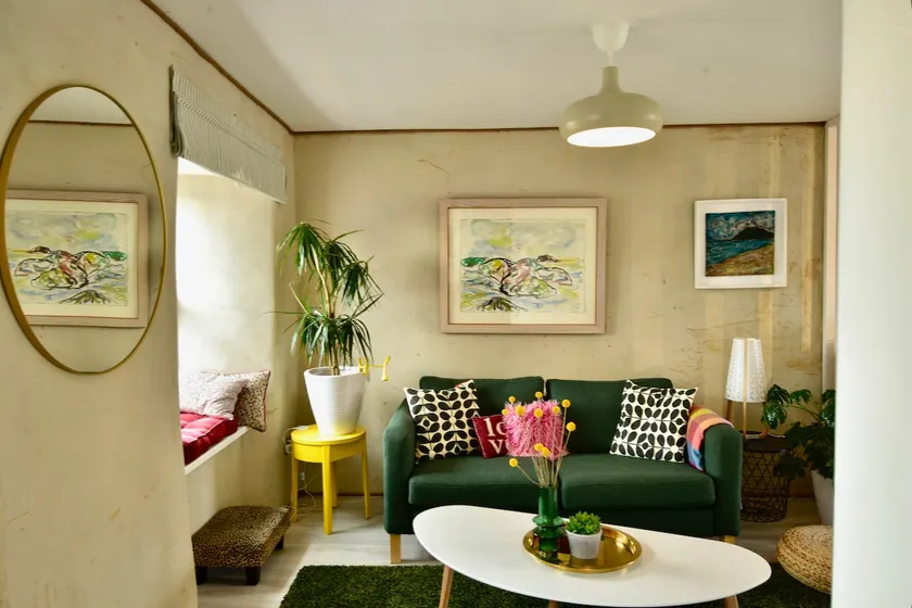 Lovely Apartment In Middle Of Town - Image 1