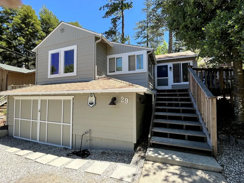 Redwood Pine House in Mt. Hermon - Image 1