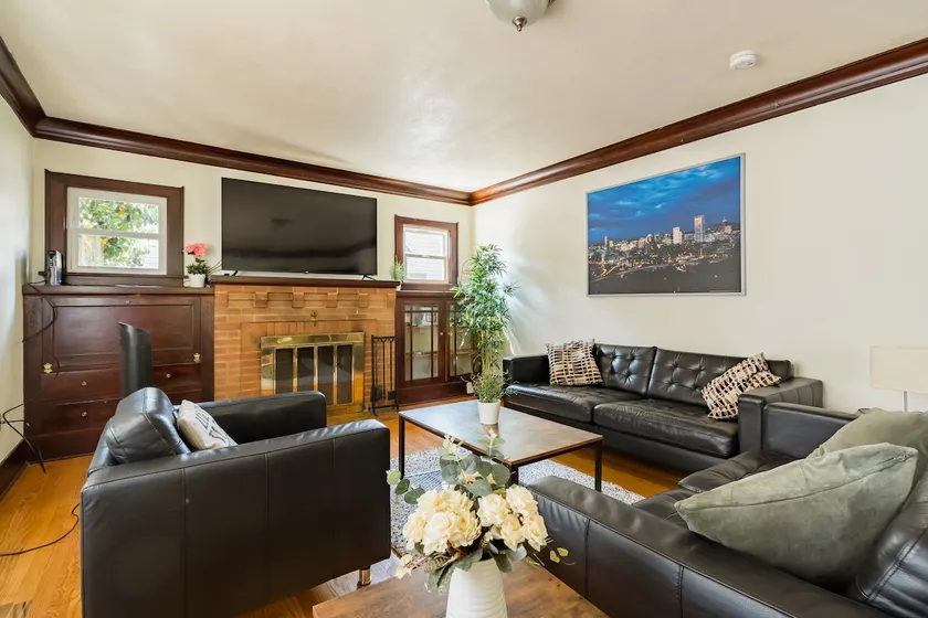 Charming & Spacious 5BR Home in SE Portland - Image 1