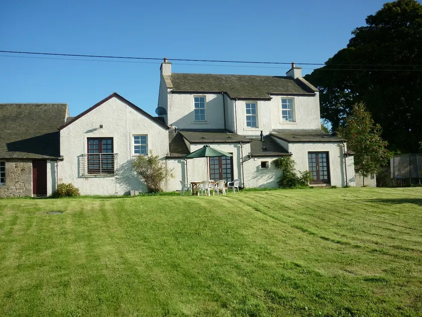 Midkinleith Farm Holiday Cottage - Image 1