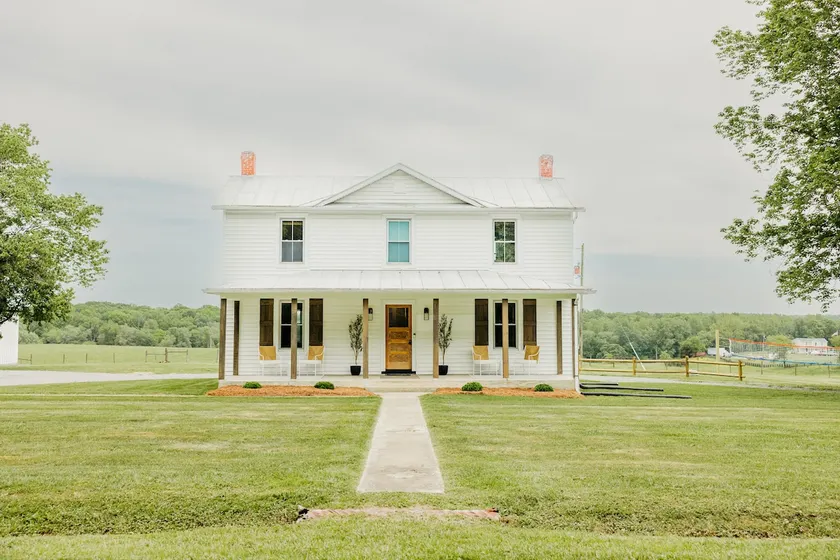 The Farmhouse At Oak Creek Farm - Image 1