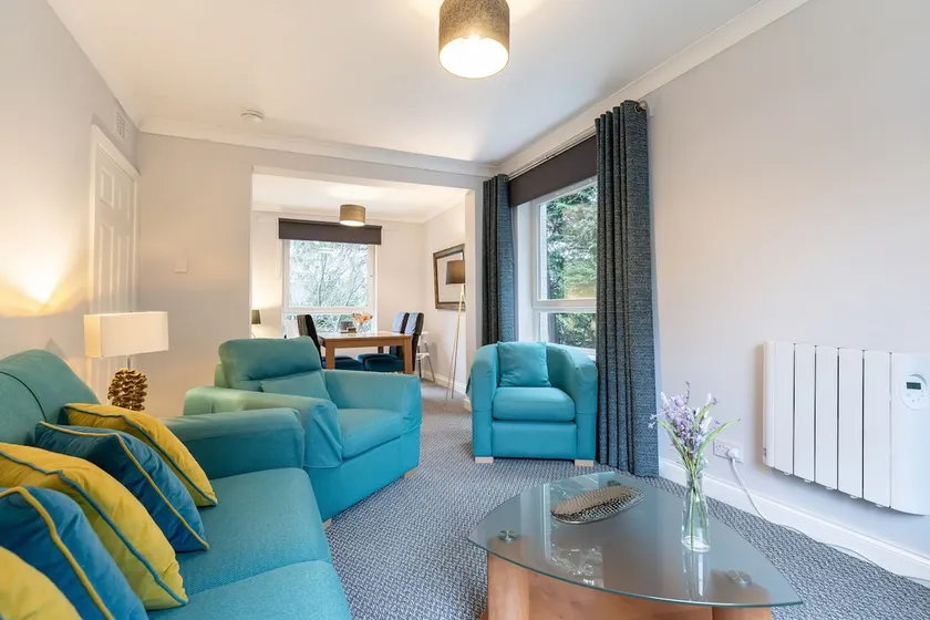 Ground-fl Two Bedroom Apartment in Bridge of Allan - Image 1