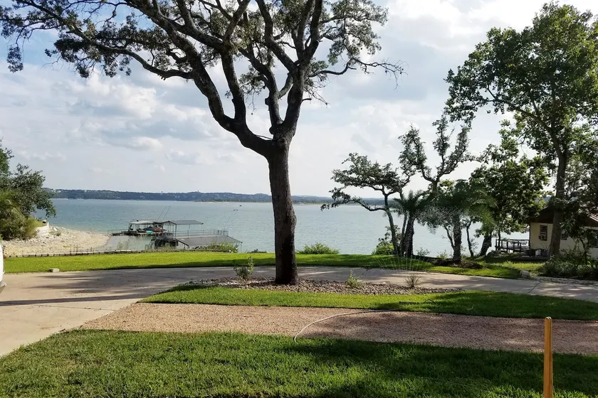 Lake Travis Water Front Apartment with Boat Launch - Image 1
