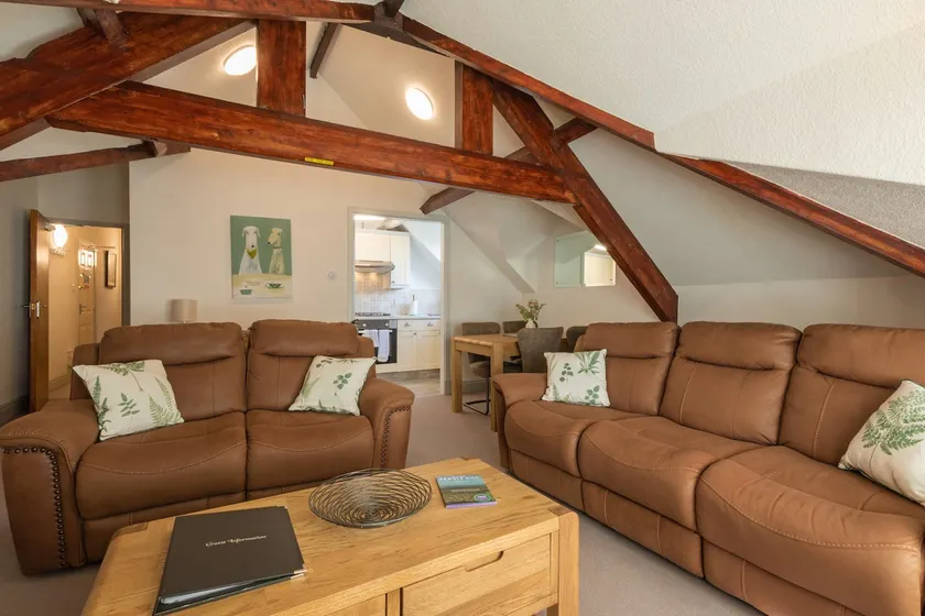 Stonyhurst Spacious apartment, great location. - Image 1