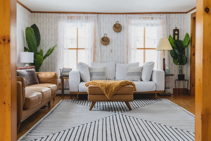 The Adams Farmhouse - Cozy, Country Gem! - Image 1
