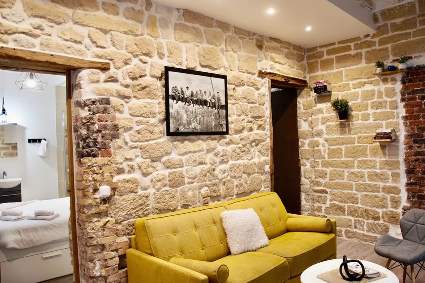 Stunning Parisian apartment~12 min from Notre-Dame - Image 1