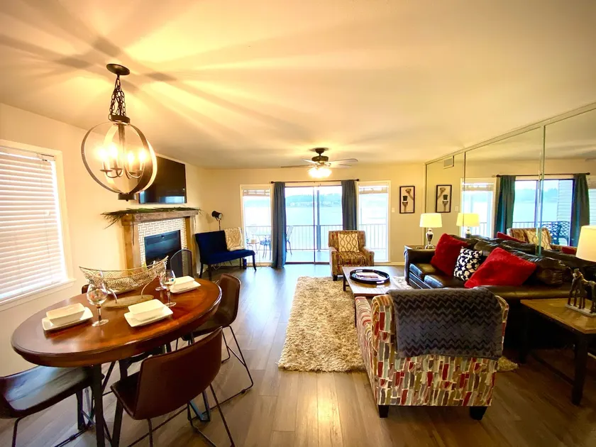 Lake Hamilton: 2 BR Condo w/Great Sunset Views! - Image 1