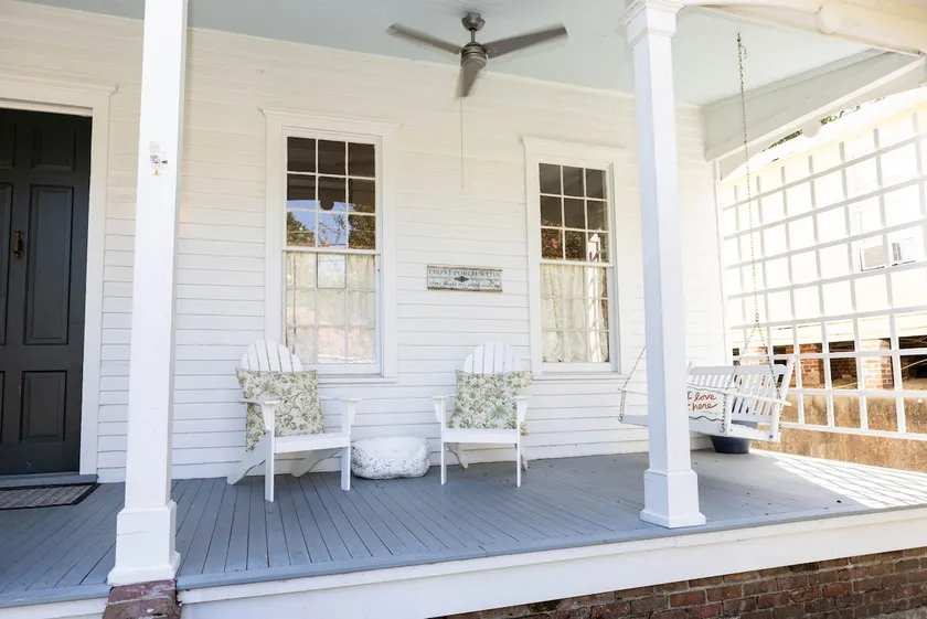 Belle's Cottage - Image 1