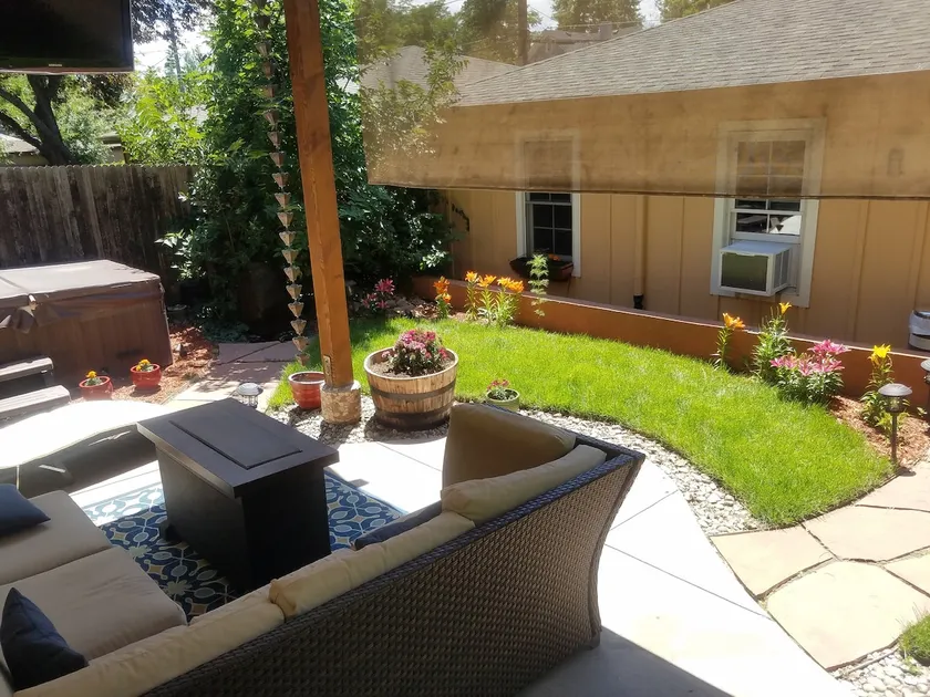 Wash park private entrance bottom unit w/hot tub! - Image 1