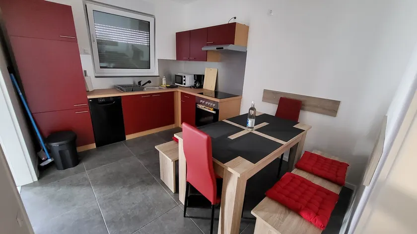 90 m² apartment, 3 bedrooms, terrace in Irxleben - Image 1