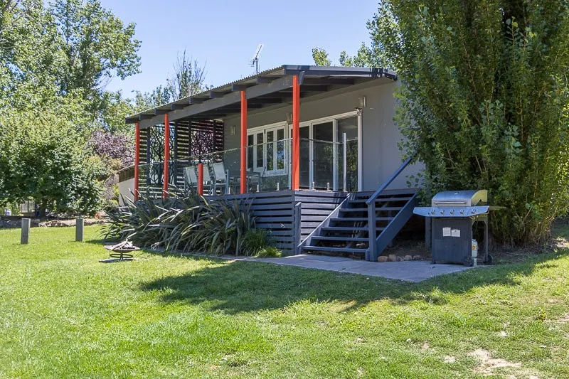 Riverside 2 bedroom modern Cottage - Image 1