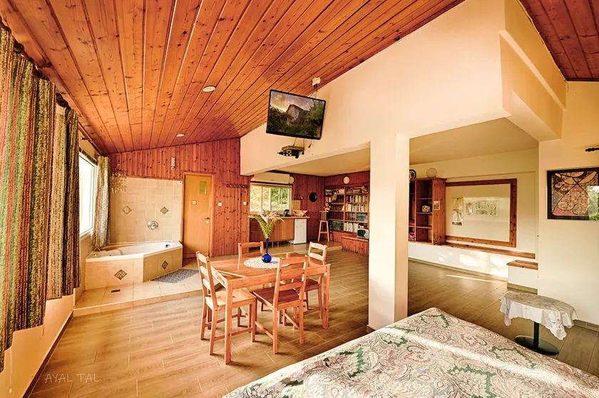 Bloom's Loft - Image 1