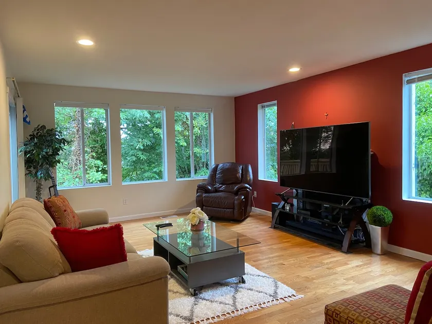 Pleasant Private Home on Beacon Hill with AC. - Image 1