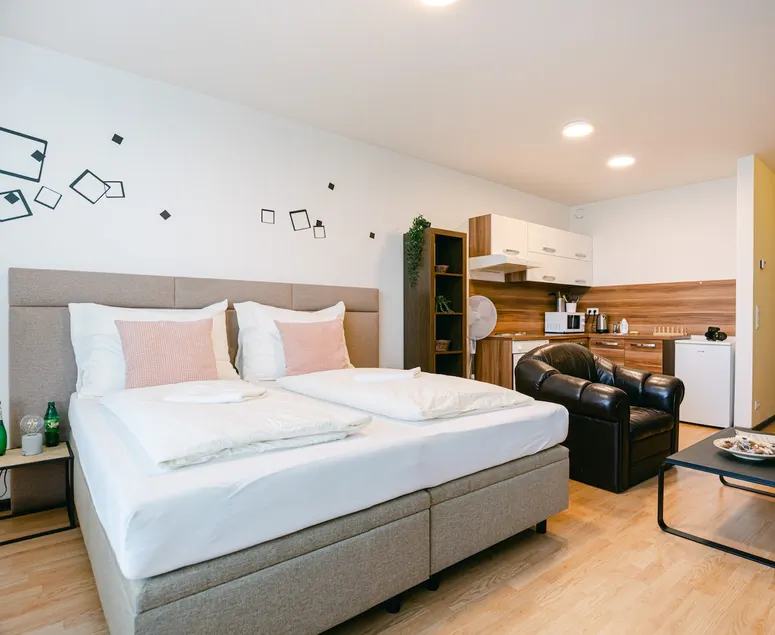 Flora Cozy Apartment by CHORS - Image 1
