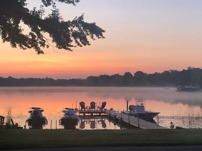 Hutchins Lake Retreat - Image 1
