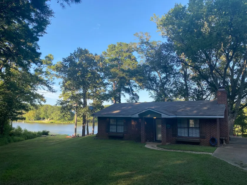 Little House By the Lake - Image 1