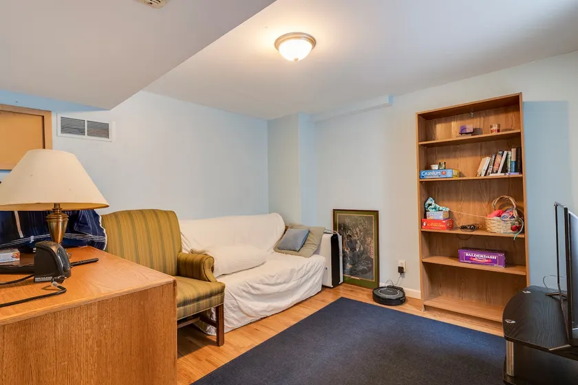 Virginia's Place - Image 1