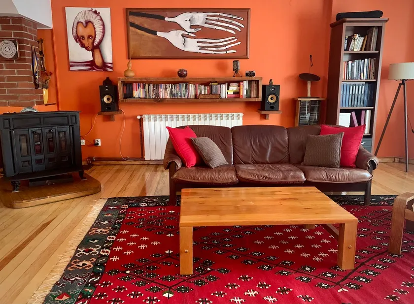 Cozy orange Kula hacienda - Image 1