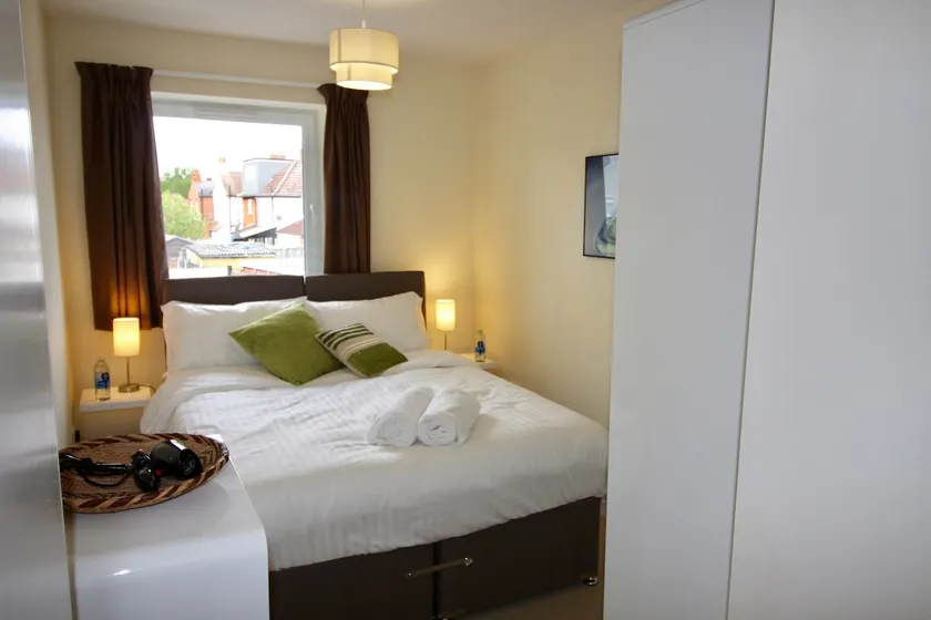 Marlborough Court - Manor Green Court Suite - Image 1