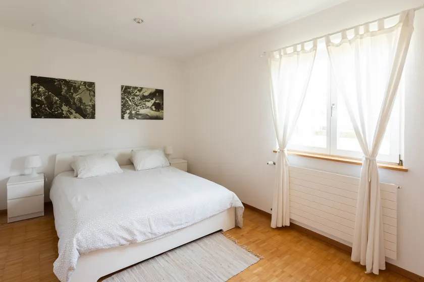 Spacious 4 1/2 room apartment with 98 square meters of space - Image 1