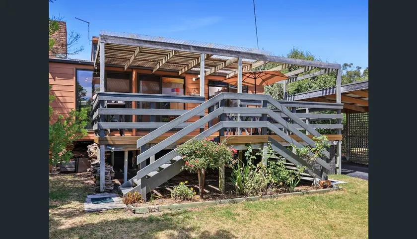Beach House Comfort - Image 1