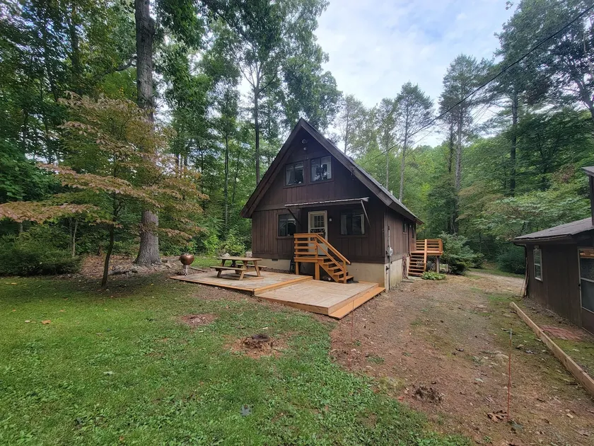 River Song Chalet - Private Retreat! - Image 1