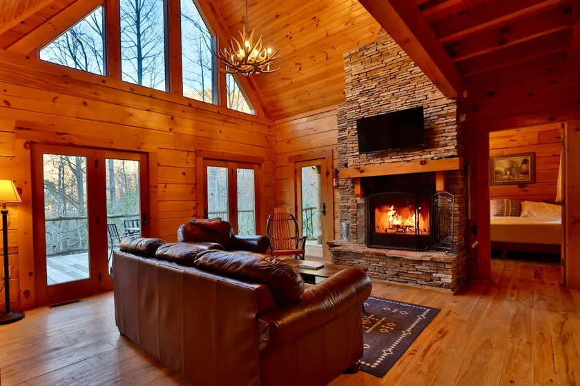 Log Cabin Hot Tub Starlink 25 Min to Asheville - Image 1