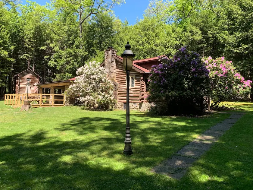 Stanroph Cabin in 9 acres w/ hot tub - Cook Forest - Image 1