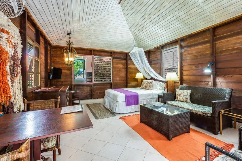 Beach Side Cottage Apartment - Image 1