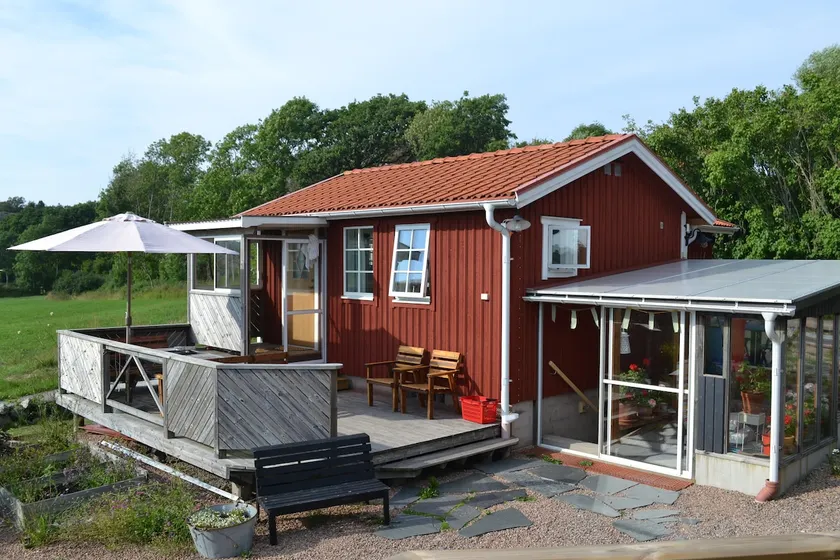 Cabin near the sea on Orust's west side, sleeps 5 - Image 1