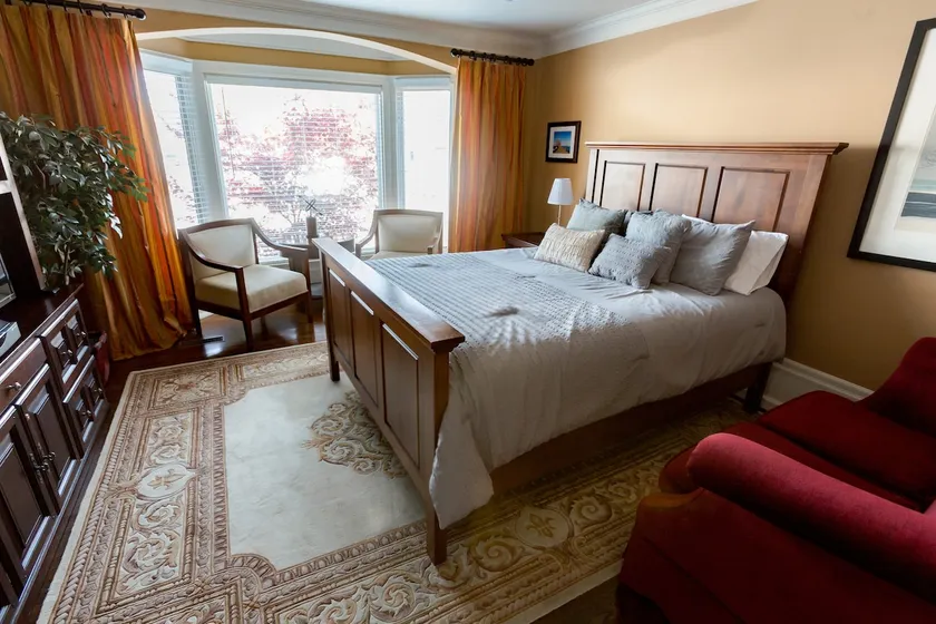 The Executive @ Queen Street Village - Downtown - Image 1