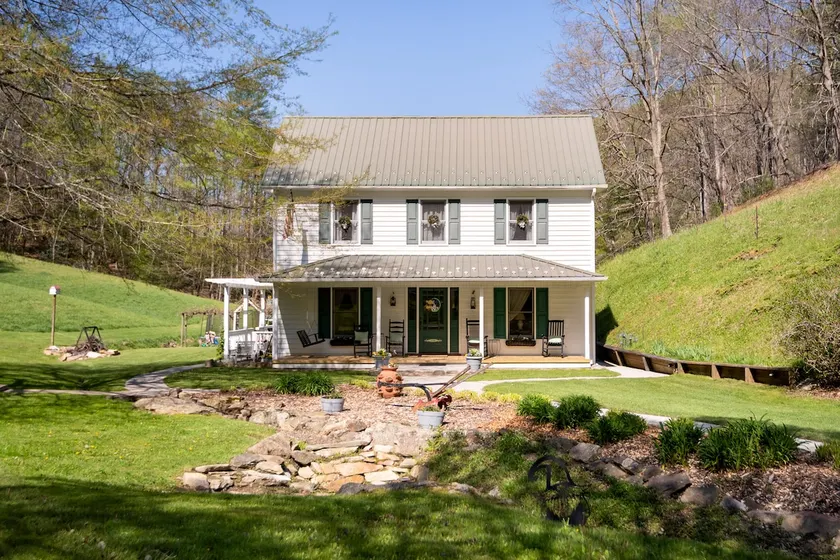 Hughes Mountain Farmhouse - Image 1