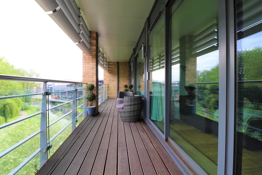 Riverside Apartment Chelmsford 5 min walk from the city centre - Image 1