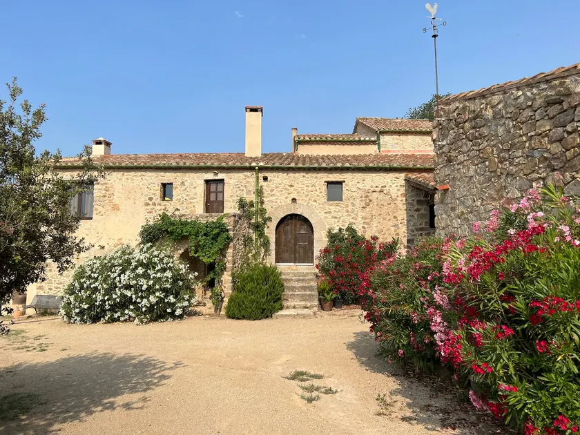 Renovated modern 16thC. Mas in mountains near sea - Image 1
