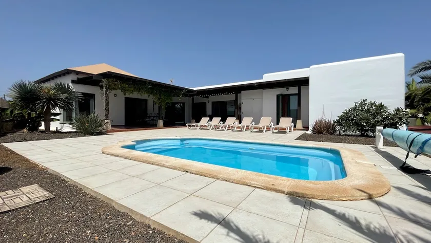 Geräumige Villa mit beheiztem Pool -Fibra - Image 1