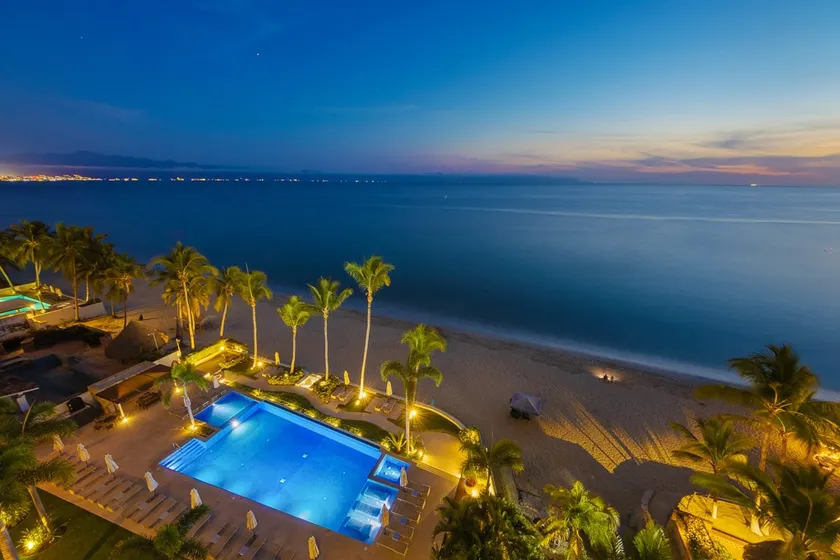 Oceanfront Oasis! Beautiful 3bd / 2bth - Image 1