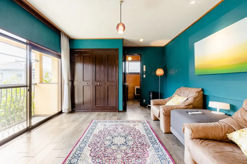 Relax in a Zen garden just 3 min from the station. - Image 1