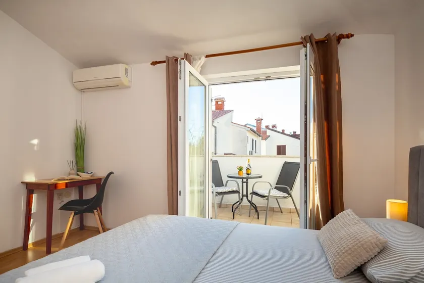 Apartment Luce with a balcony / Free bikes - Image 1