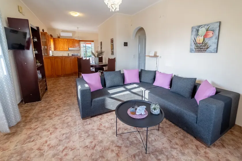 Accommodation with sea views - Image 1
