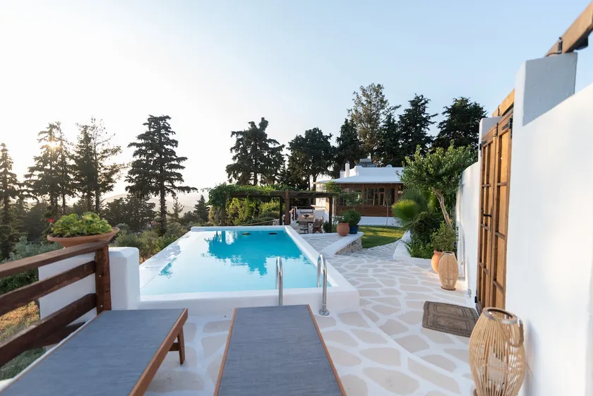 Tramonto Villa - Image 1