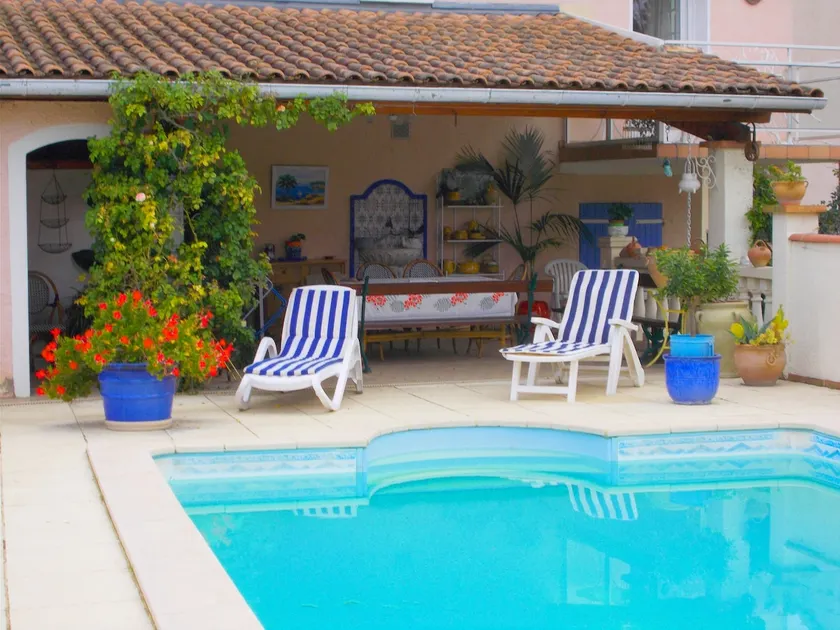 Comfortable 110m² apartment, garden, pool, calm - Image 1