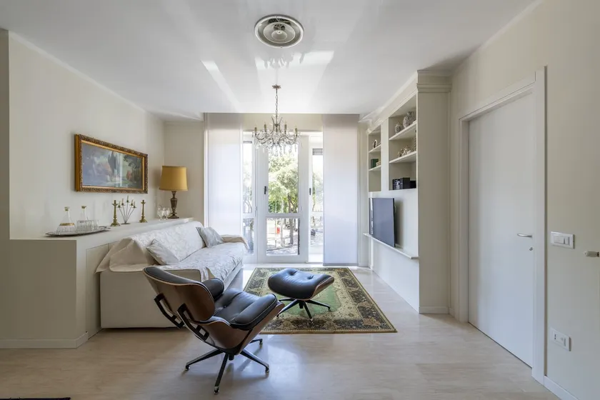 Elegant luxury apartment in the center in front of the theater - Image 1
