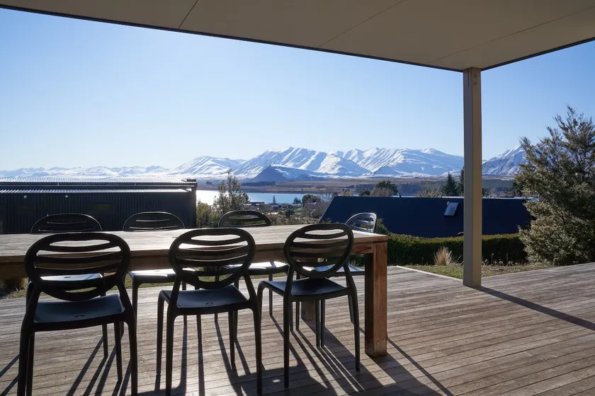 Takapō Escape - Lake Tekapo - Image 1
