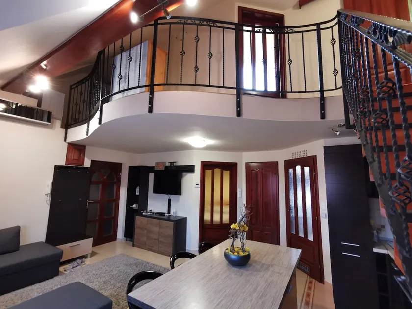 Gallery Apartman - Image 1